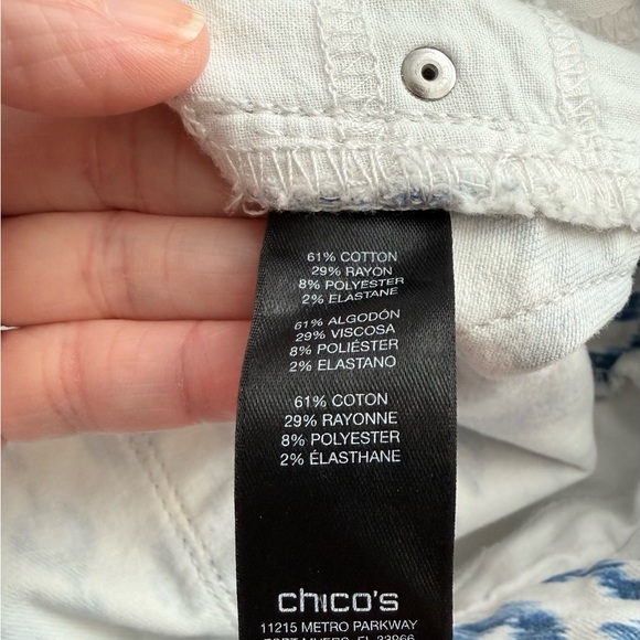 Chicos So Slimming blue/white IKAT pattern Jean - Picture 6 of 7